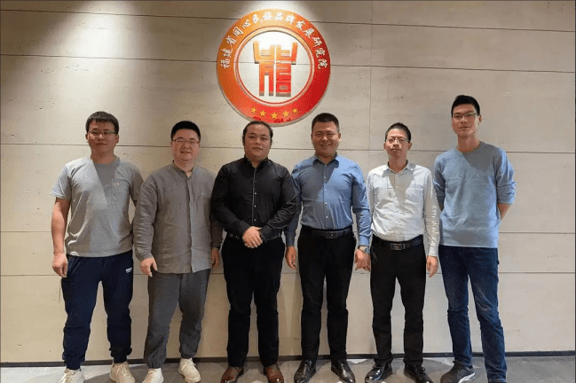 福建省同心民族品牌发展研究院正式挂牌福州互联网小镇｜共同探讨互联网新媒体时代下的品牌传播新形势